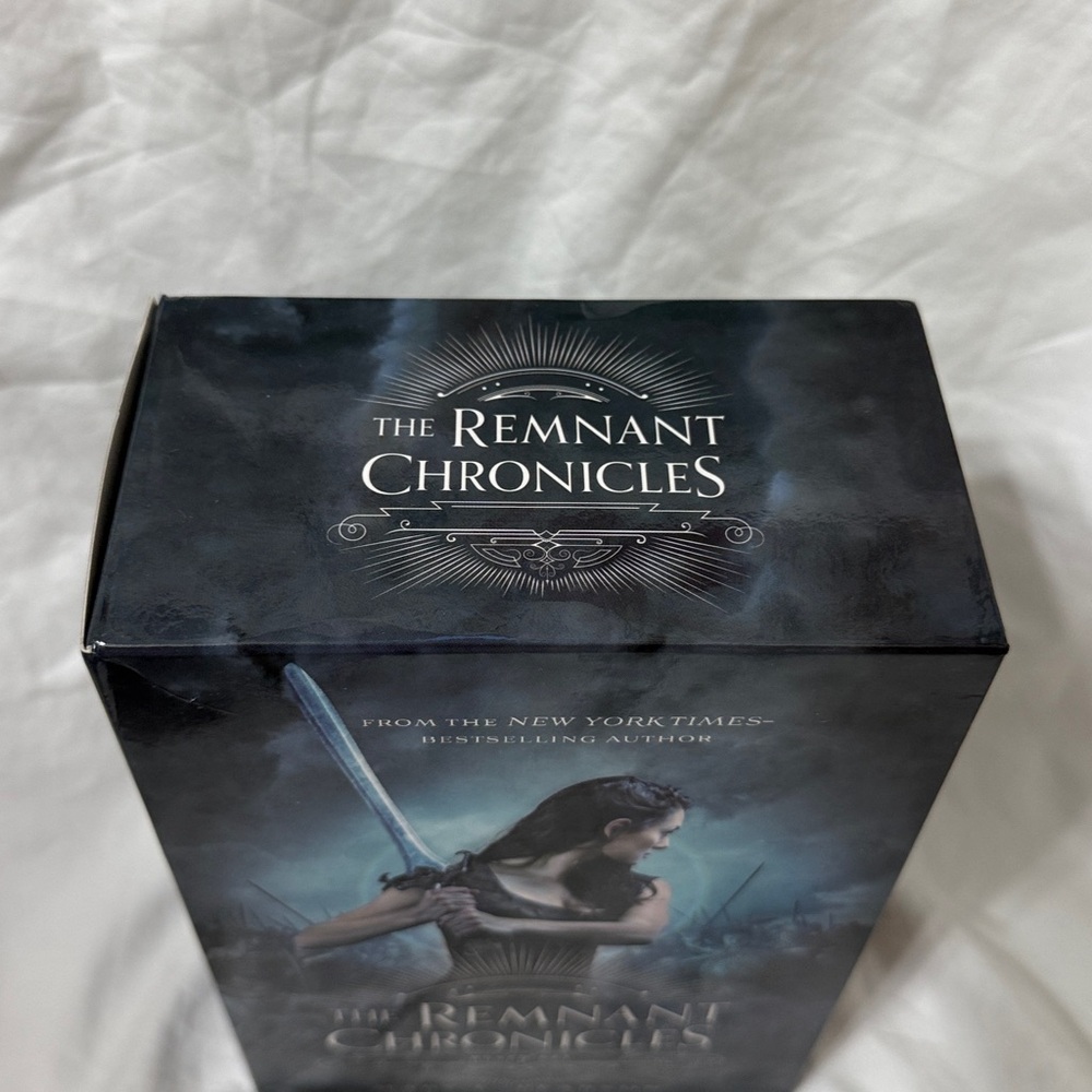 “The Remnant Chronicles” Paperback YA Fantasy Boxed Book Set by Mary E. Pearson - Picture 10 of 14